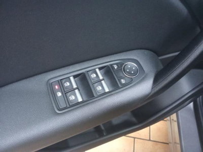 Renault Captur Full Hybrid E-Tech 145 CV Intens (17)