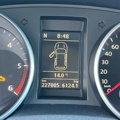 Volkswagen Golf 2.0 TDI 140CV DPF 3p. Comfortline (13)