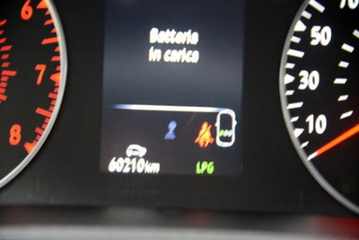 Renault Clio TCe 100 CV GPL 5 porte Business (14)
