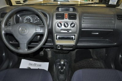 Opel Agila 1.0 12V Club (13)