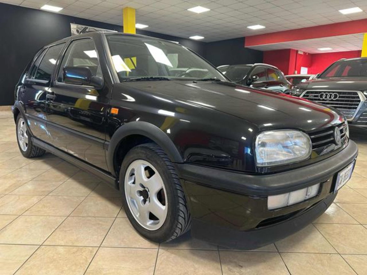 Volkswagen Golf 2.0 16V cat 5 porte GTI