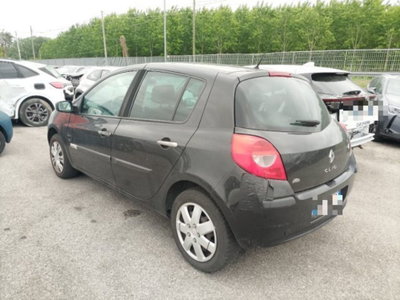 Renault Clio 1.2 16V 5 porte (11)
