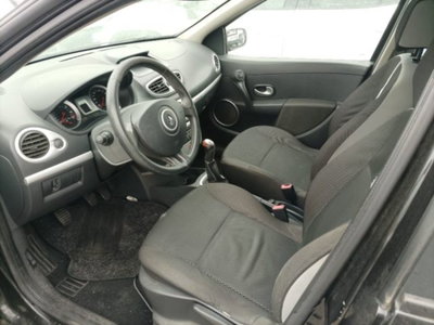Renault Clio 1.2 16V 5 porte (14)