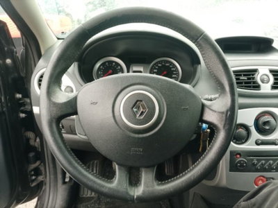 Renault Clio 1.2 16V 5 porte (17)