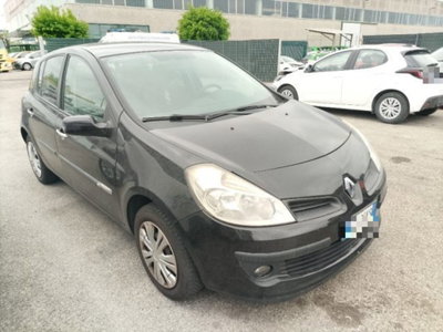 Renault Clio 1.2 16V 5 porte (3)