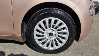 Fiat 500e Icon Berlina 42 kWh (6)