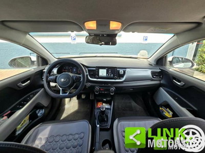 Kia Stonic 1.6 CRDi 115 CV Energy (9)