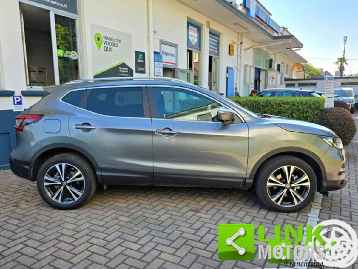 Nissan Qashqai 1.6 dCi 2WD N-Connecta (8)