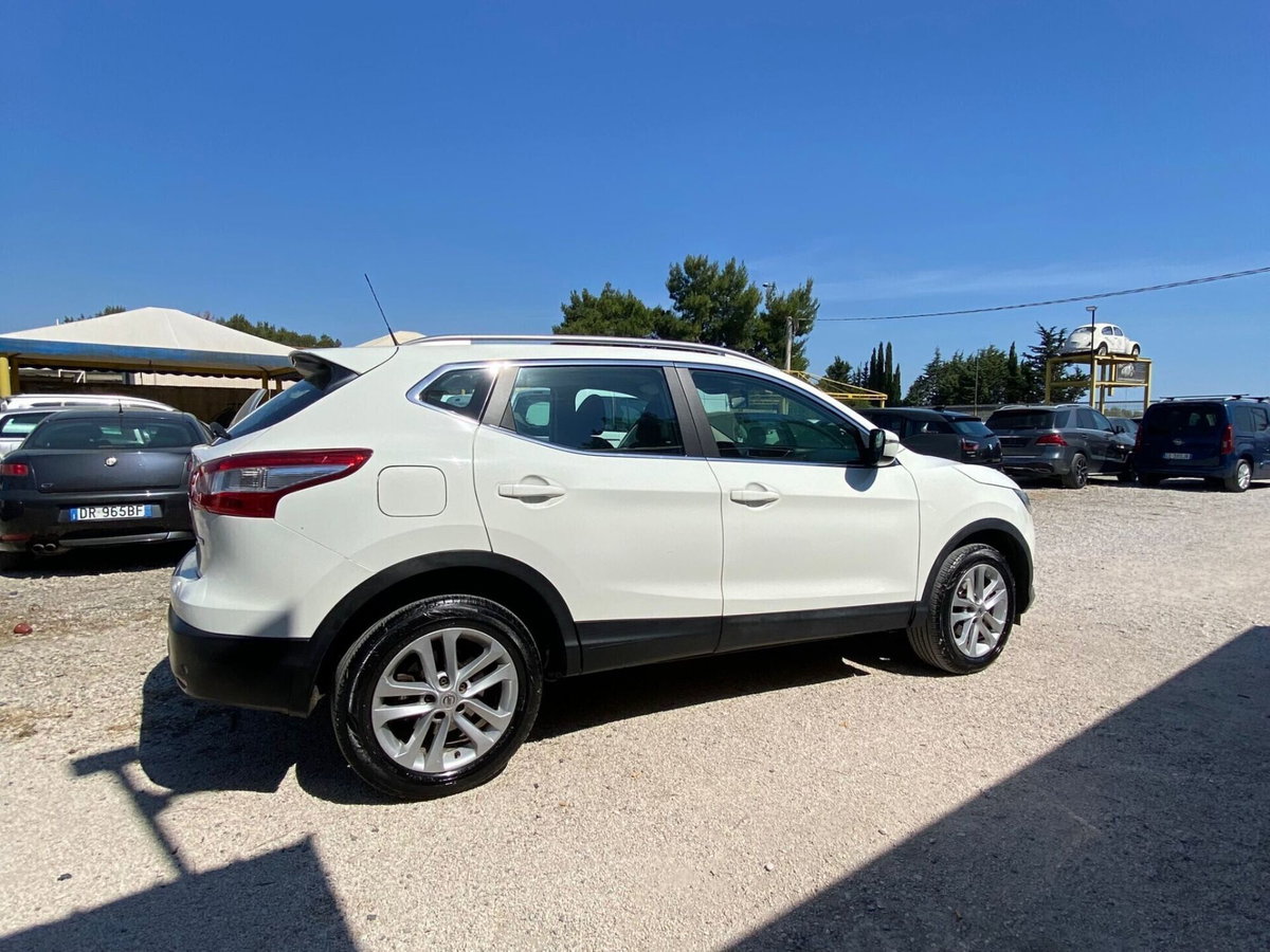 Nissan Qashqai 1.5 dCi Acenta (2)