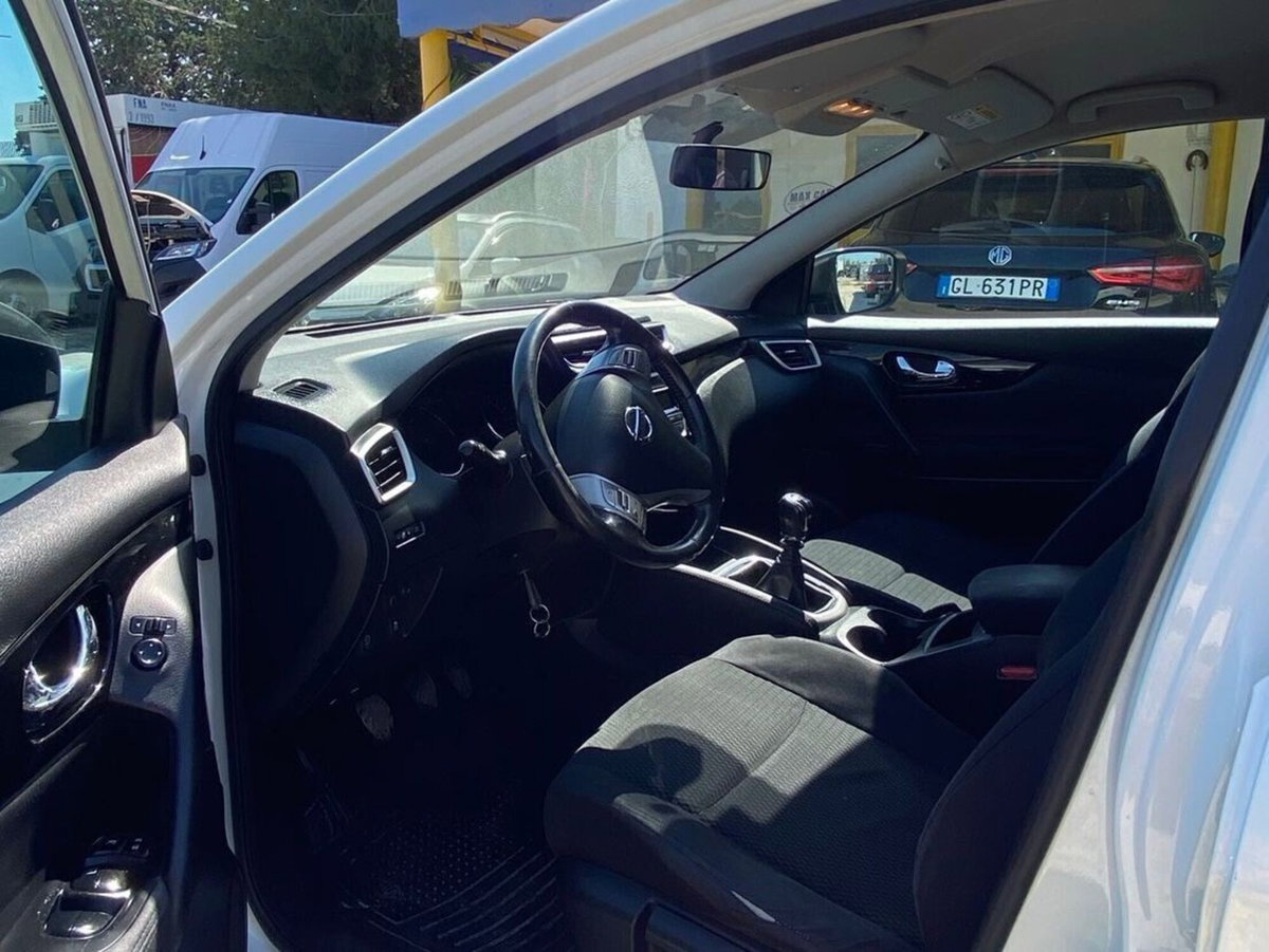 Nissan Qashqai 1.5 dCi Acenta (7)
