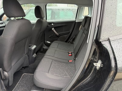 Peugeot 2008 120 S&S Allure (5)