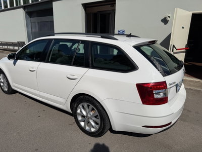 Skoda Octavia Station Wagon 1.6 TDI SCR 115 CV Wagon Executive (4)