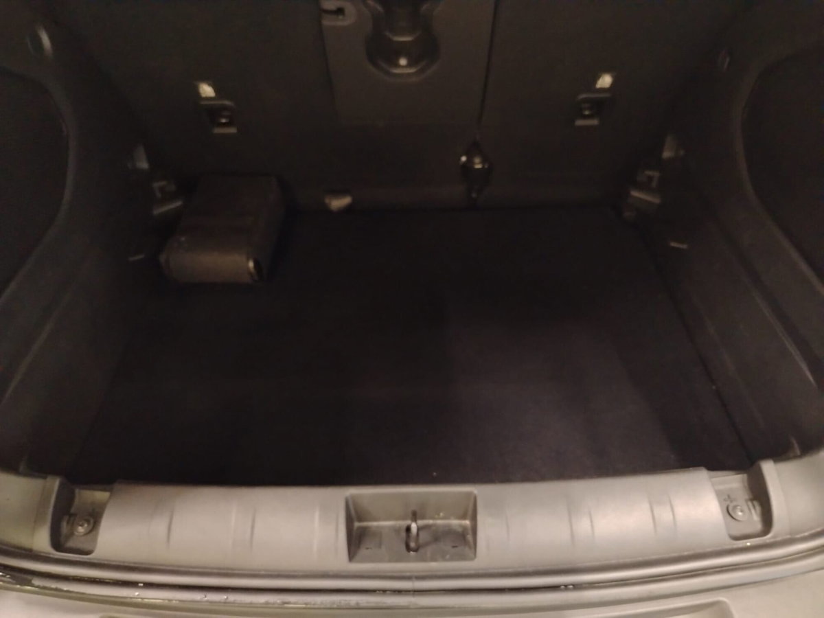 Jeep Renegade 1.6 Mjt 120 CV Limited (17)