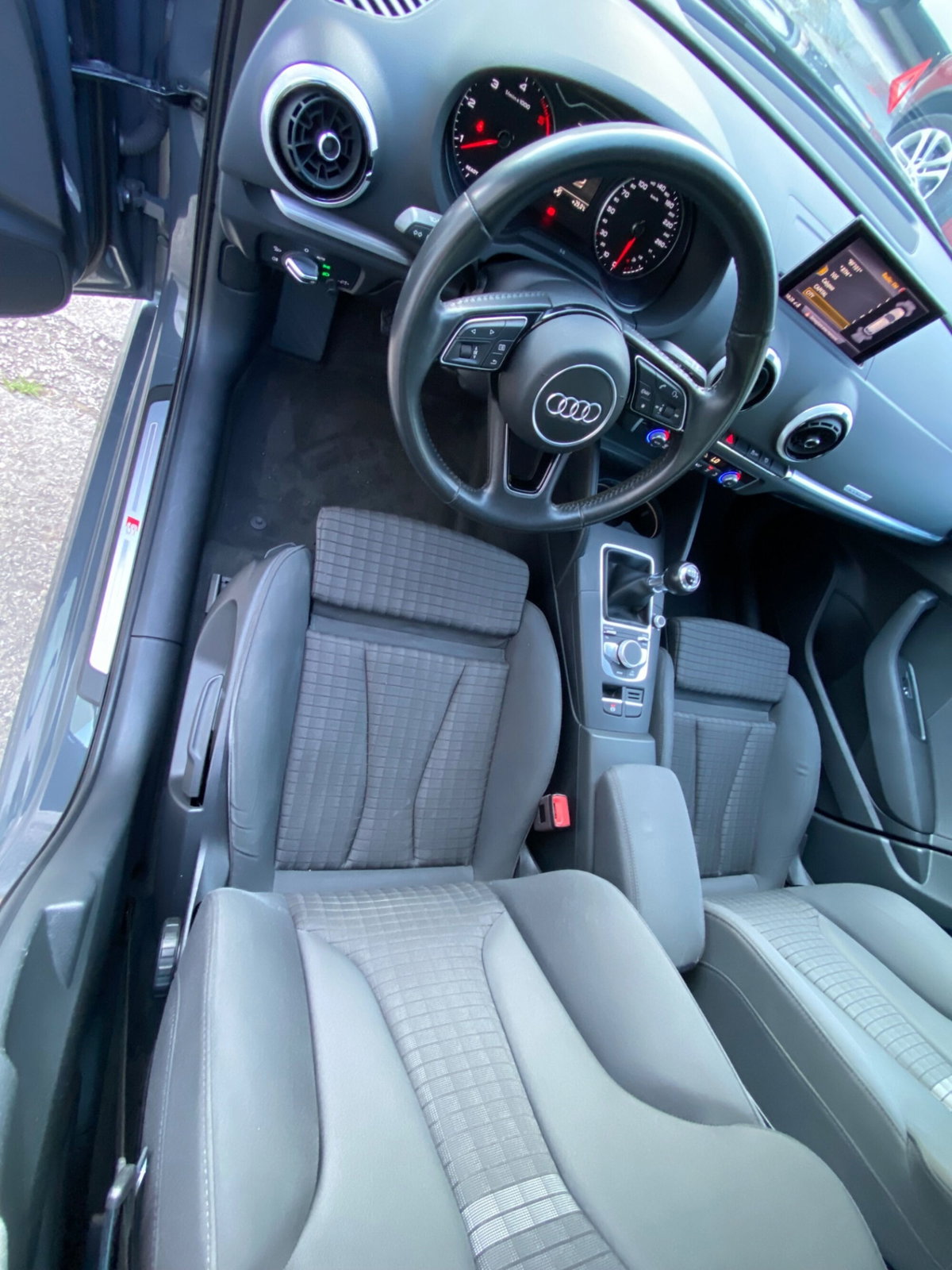 Audi A3 2.0 TDI quattro Sport (9)