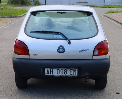 Ford Fiesta 1.2i 16V cat 5 porte Ghia (11)