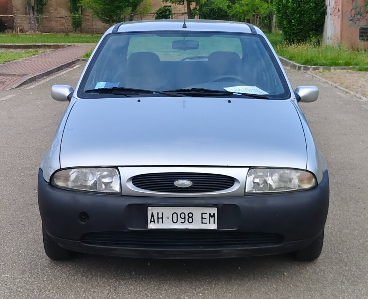 Ford Fiesta 1.2i 16V cat 5 porte Ghia (12)