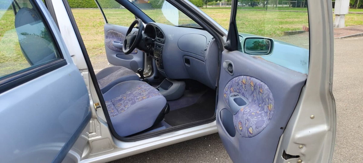 Ford Fiesta 1.2i 16V cat 5 porte Ghia (15)