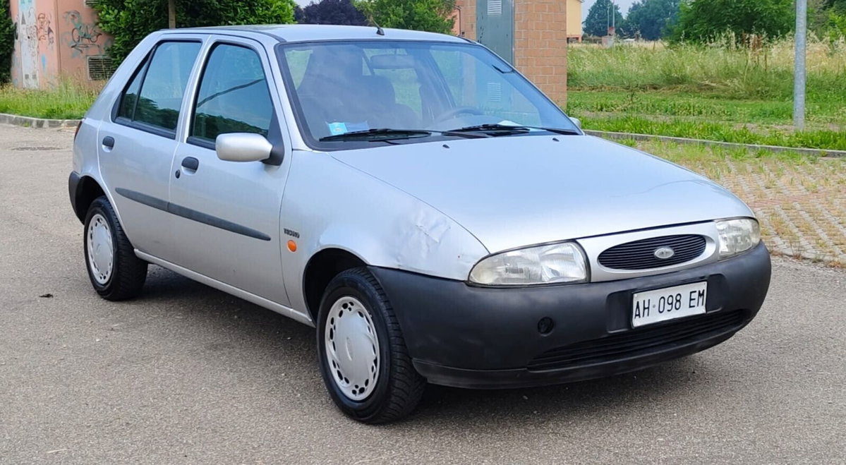 Ford Fiesta 1.2i 16V cat 5 porte Ghia (20)