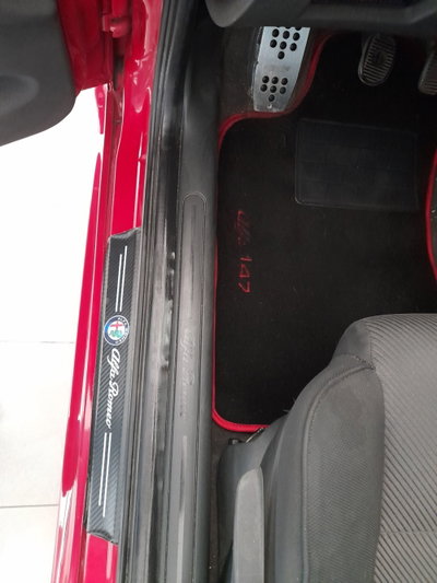 Alfa Romeo 147 1.6 16V TS (105) 5 porte Moving (11)