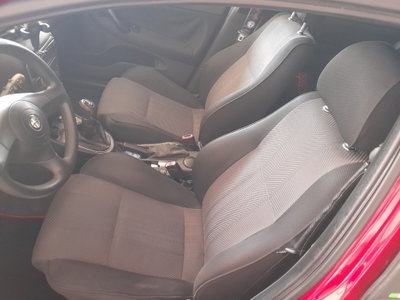 Alfa Romeo 147 1.6 16V TS (105) 5 porte Moving (6)