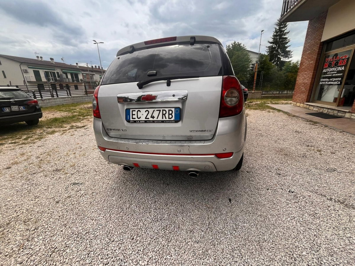 Chevrolet Captiva 2.0 VCDi 2WD (8)