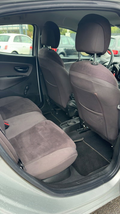 Lancia Ypsilon 1.3 MJT 16V 95 CV 5 porte S&S Silver (11)