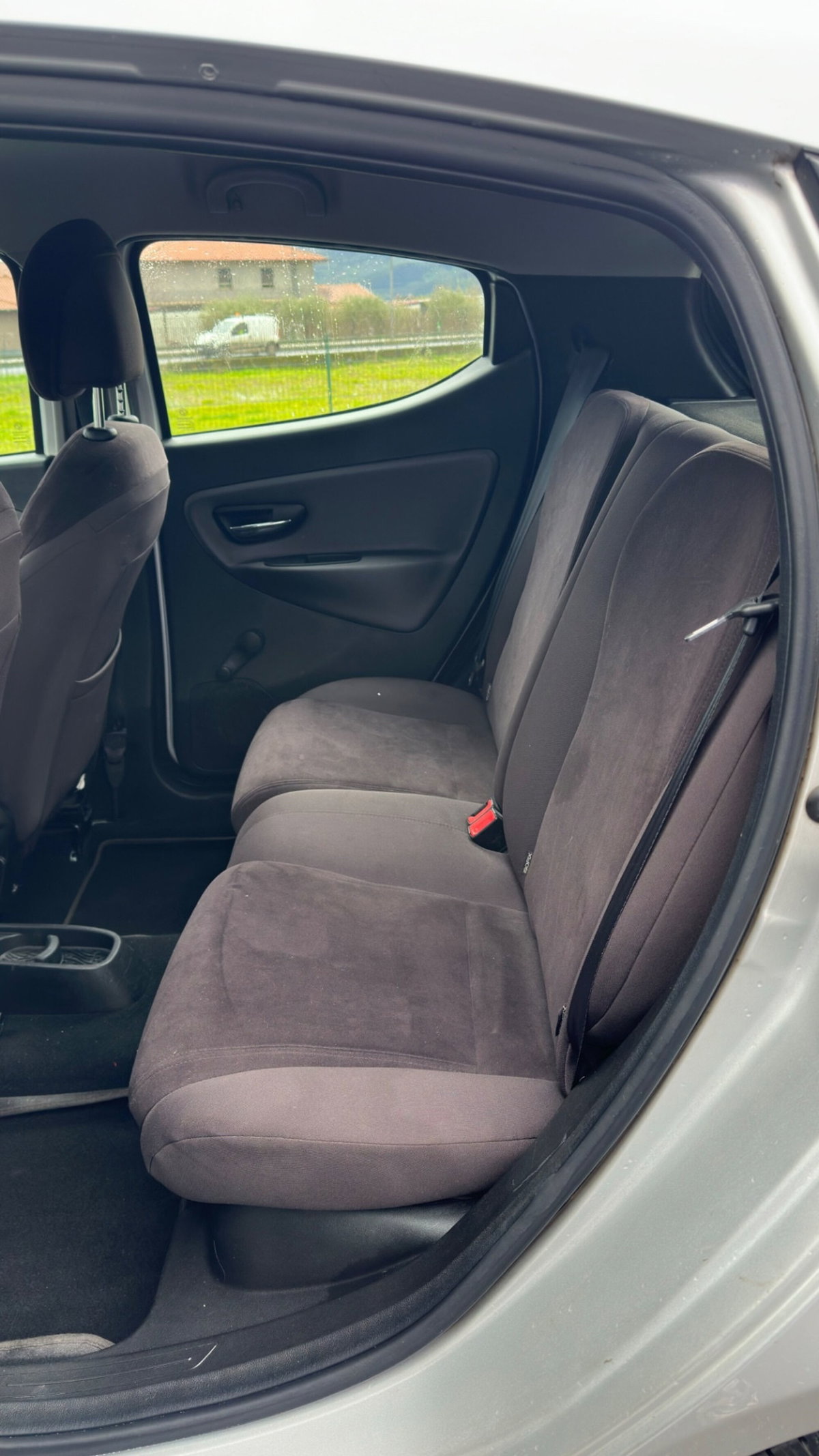 Lancia Ypsilon 1.3 MJT 16V 95 CV 5 porte S&S Silver (7)