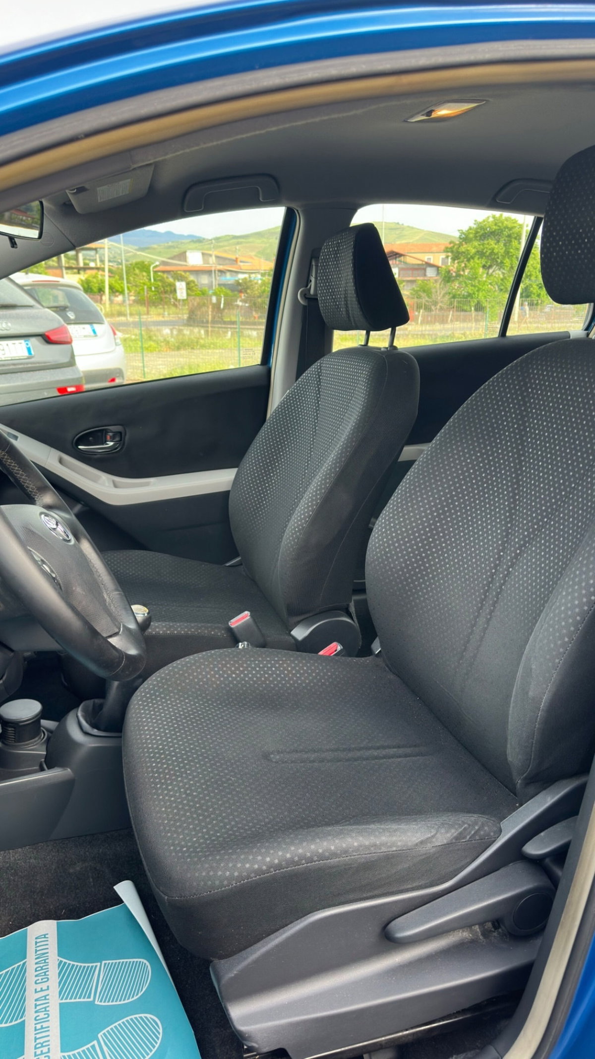 Toyota Yaris 1.0 5 porte (6)