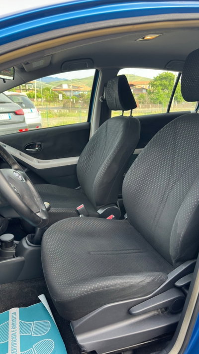 Toyota Yaris 1.0 5 porte (6)