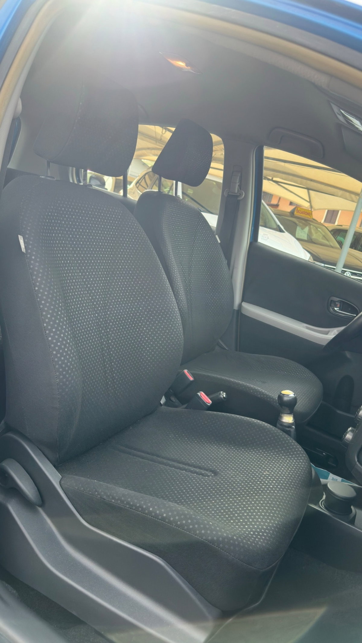 Toyota Yaris 1.0 5 porte (9)