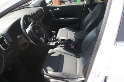 Kia Sportage 1.7 CRDI 2WD Cool (9)