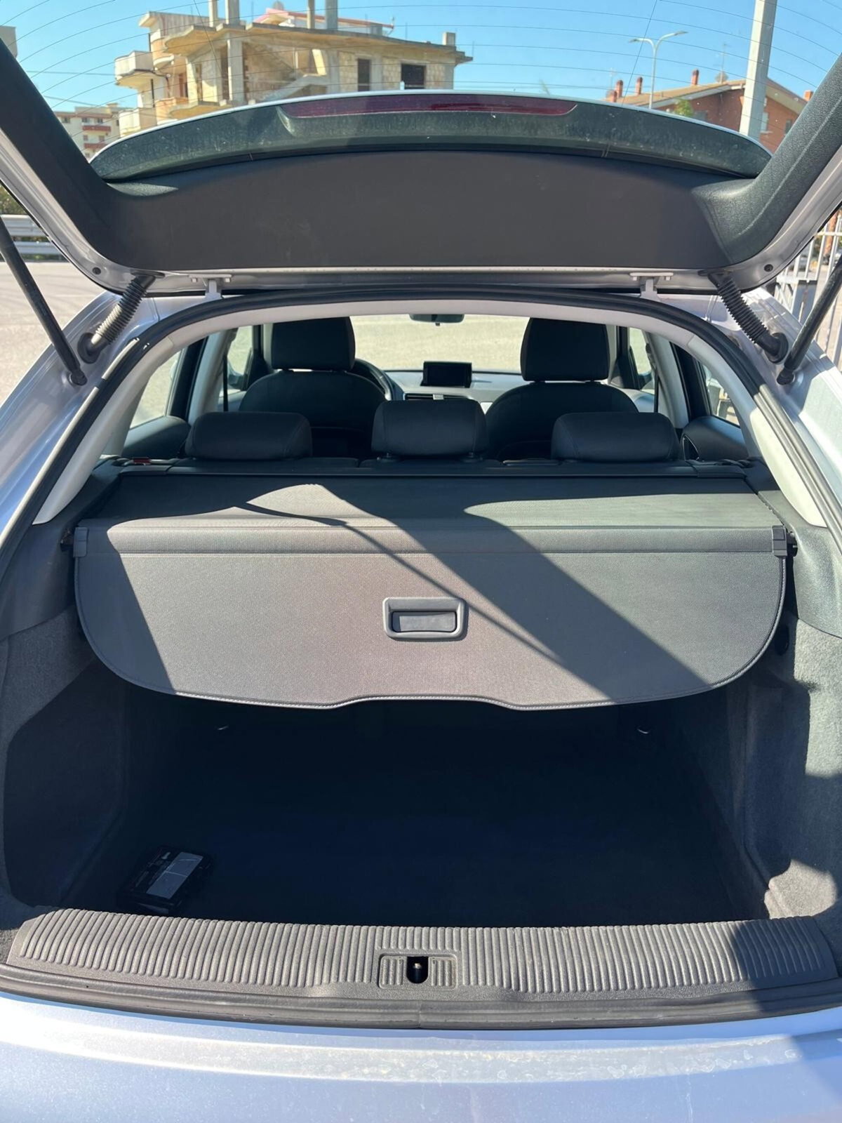 Audi Q3 2.0 TDI 120 CV Business (15)