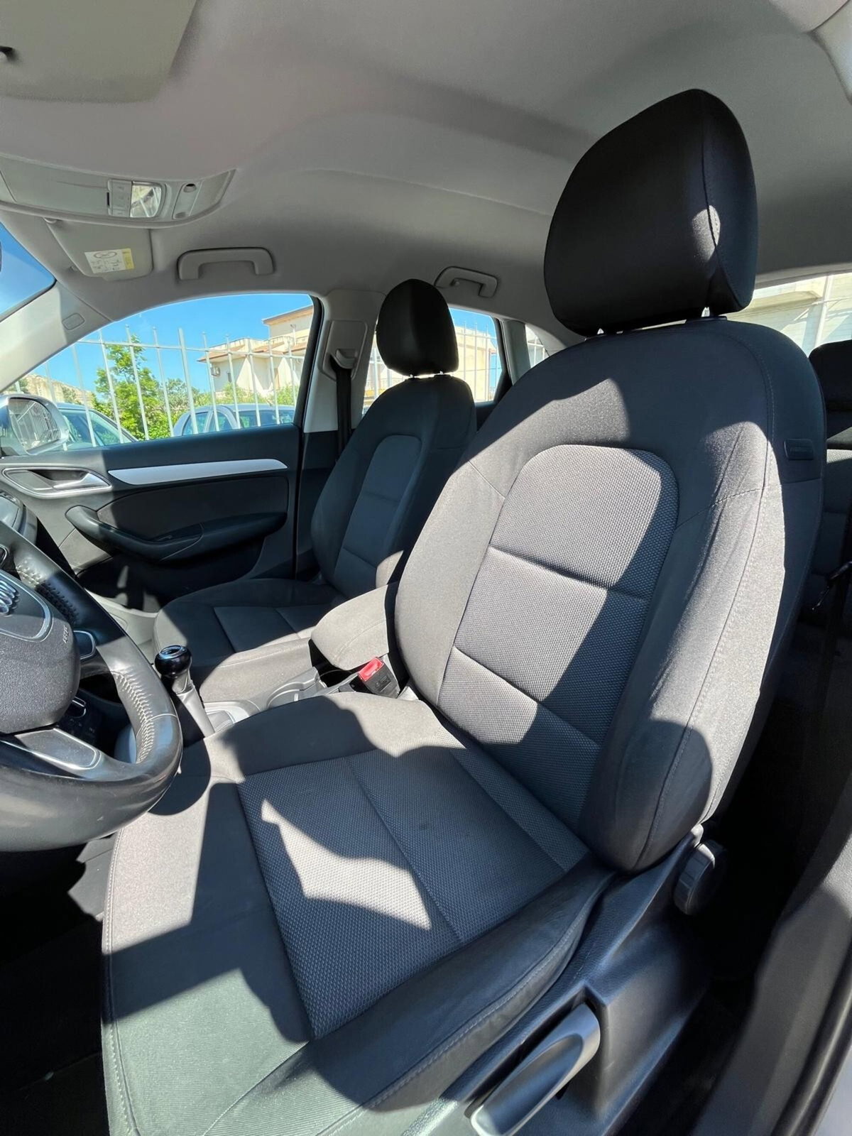 Audi Q3 2.0 TDI 120 CV Business (8)