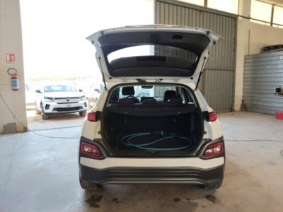 Hyundai Kona EV 64 kWh XPrime (8)