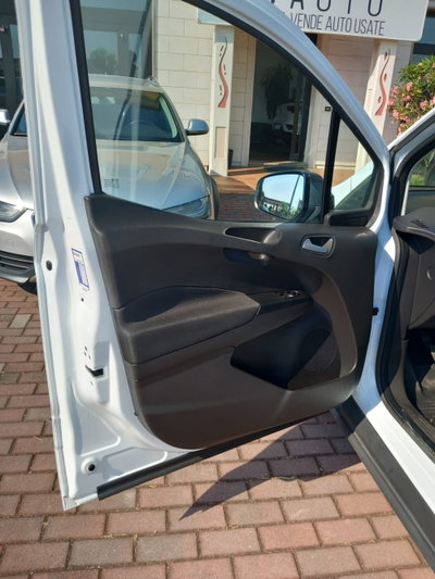 Ford Transit Courier 1.5 TDCi 75CV  Trend (13)
