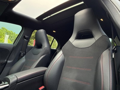 Mercedes-Benz Classe A 35 AMG 4Matic (14)