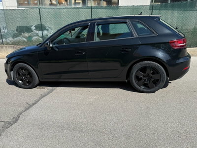 Audi A3 Sportback 1.6 TDI 116 CV Sport (9)