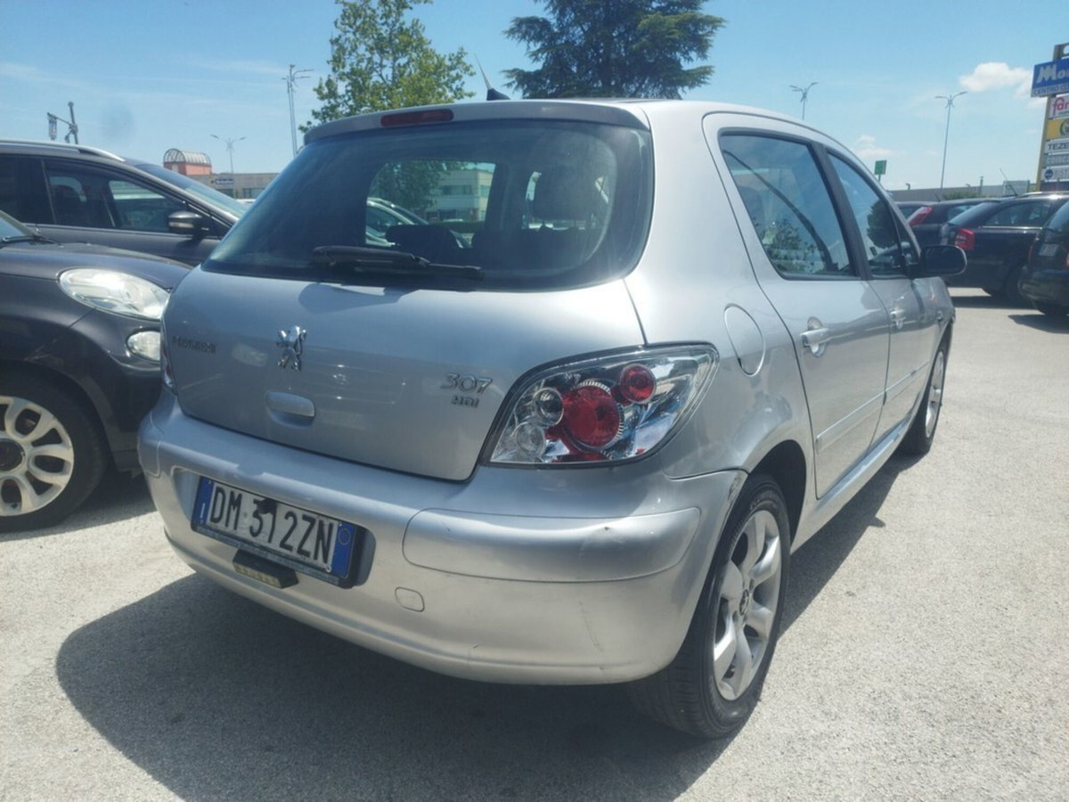 Peugeot 307 16V HDi FAP 110CV 3p. Australian (3)