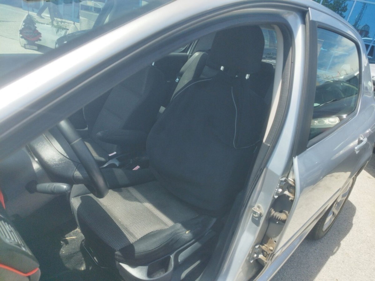 Peugeot 307 16V HDi FAP 110CV 3p. Australian (6)
