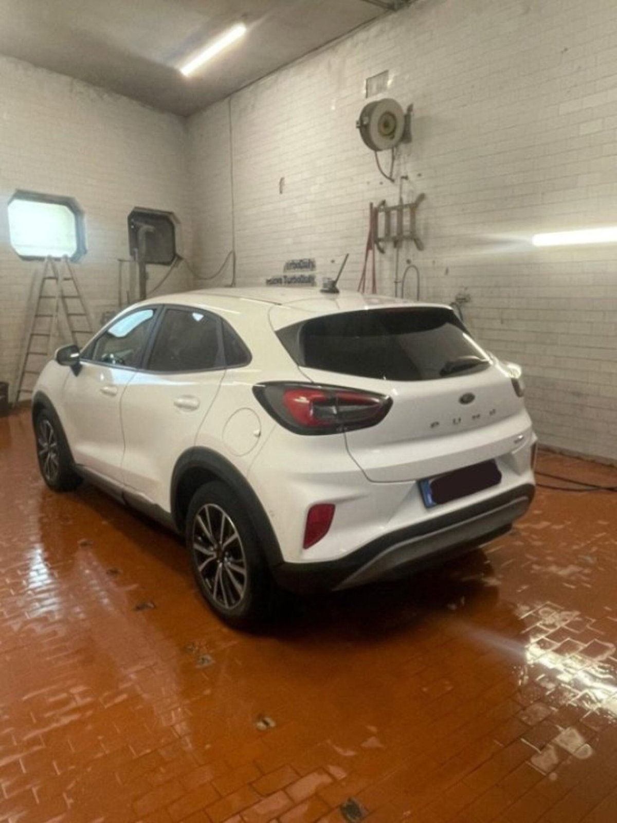 Ford Puma 1.0 EcoBoost Hybrid 125 CV S&S aut. Titanium Design (18)