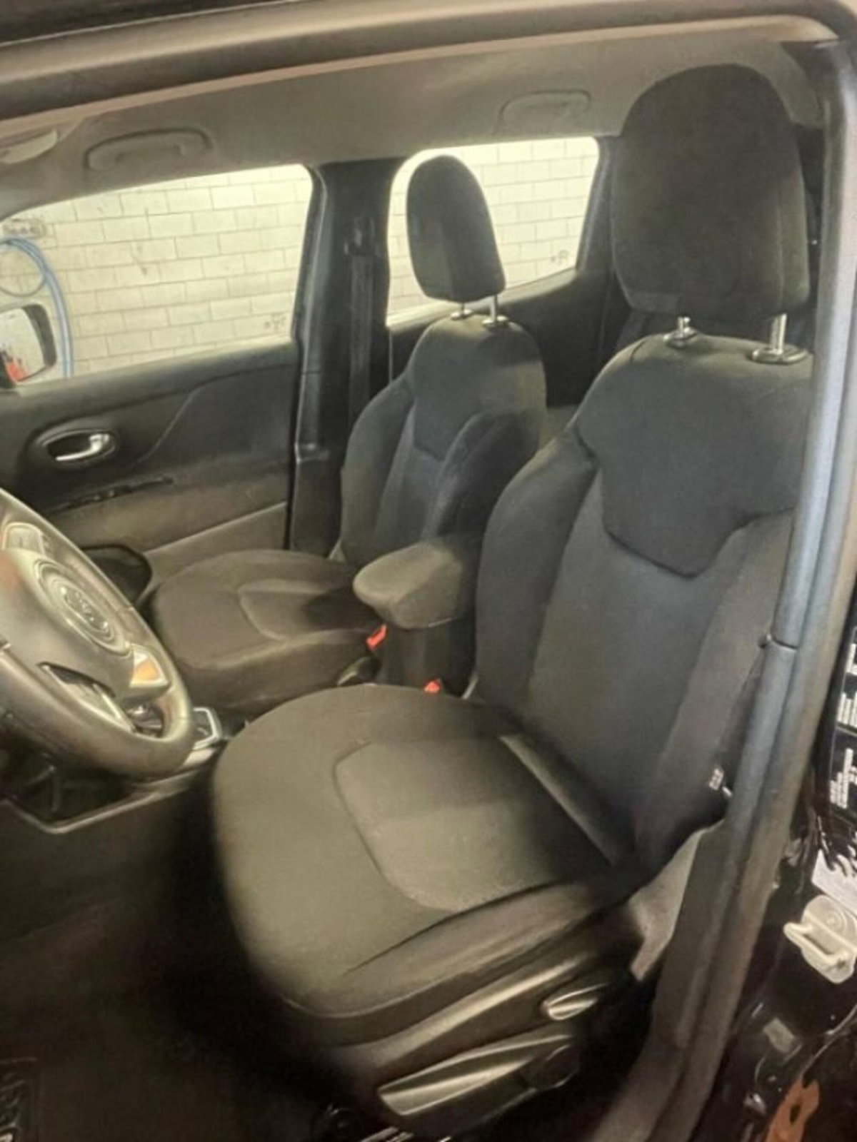 Jeep Renegade 1.6 Mjt DDCT 120 CV Longitude (13)