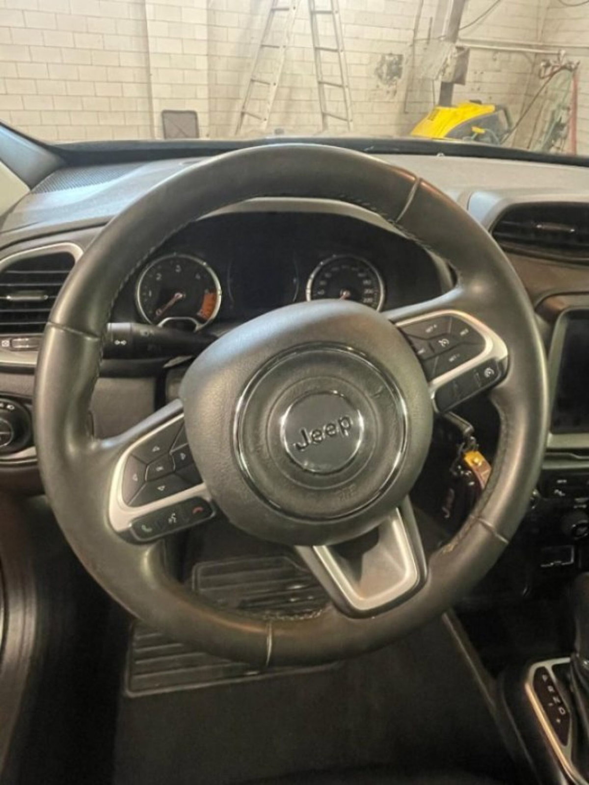Jeep Renegade 1.6 Mjt DDCT 120 CV Longitude (7)