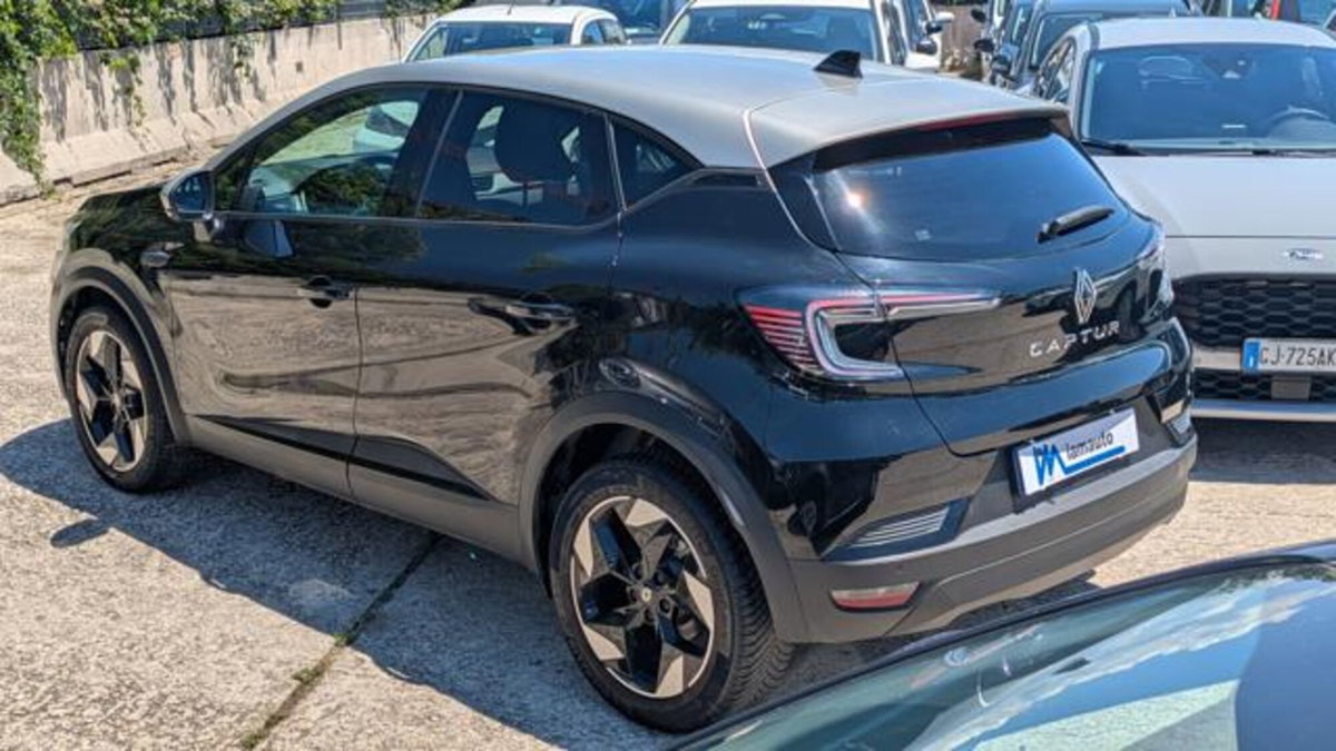 Renault Captur 1.0 tce Techno 90cv (4)