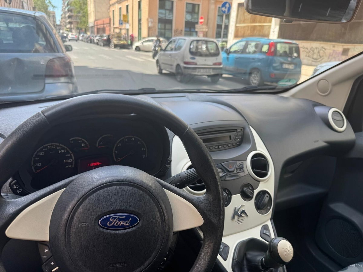 Ford Ka 1.2 8V 69CV Titanium (15)