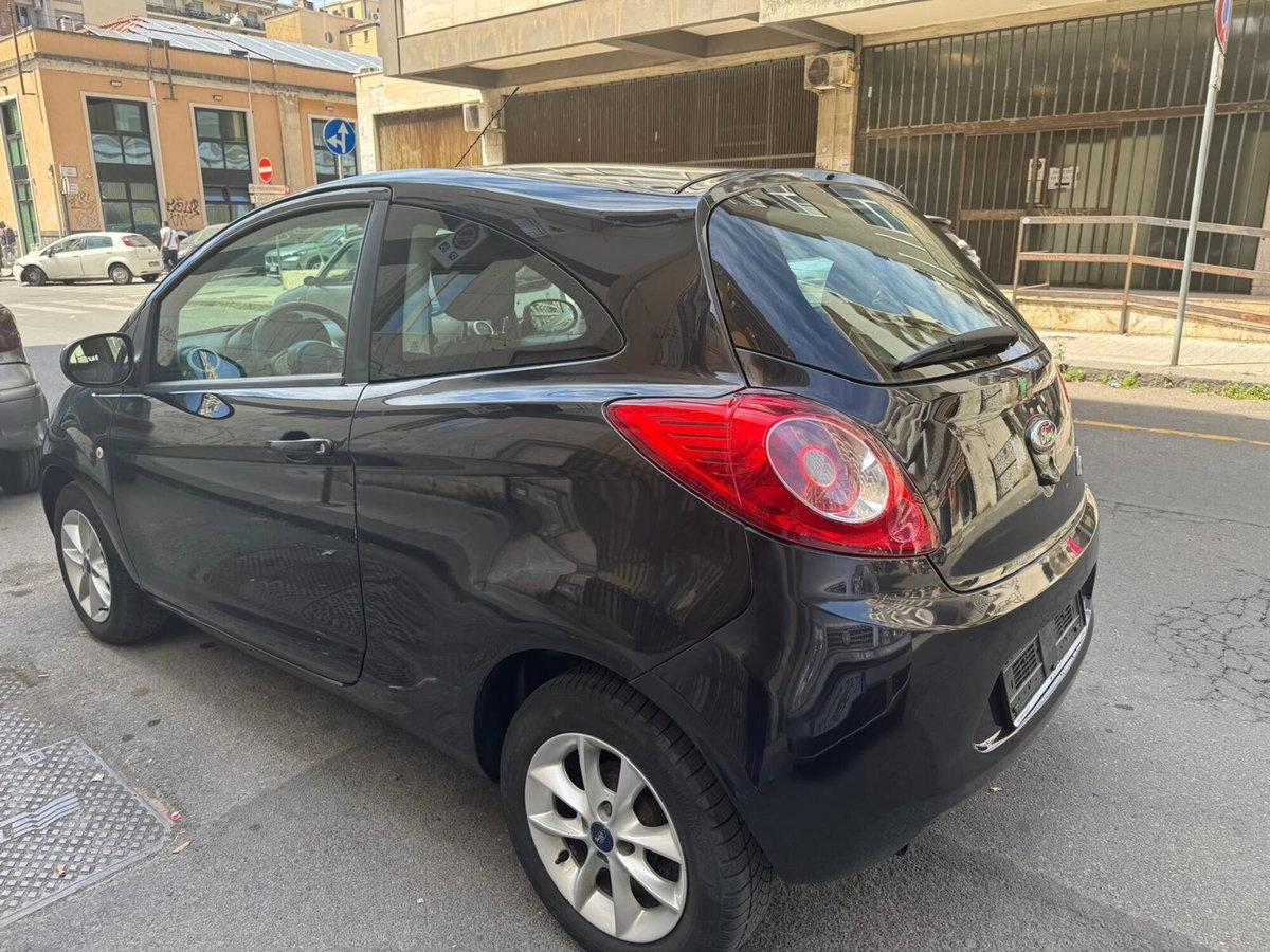 Ford Ka 1.2 8V 69CV Titanium (6)