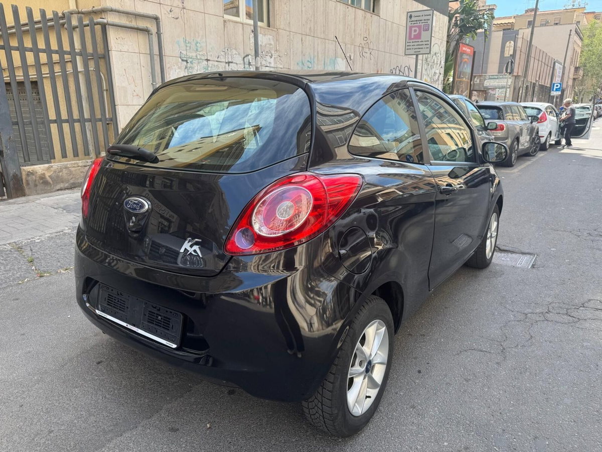 Ford Ka 1.2 8V 69CV Titanium (9)