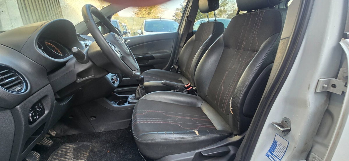 Opel Corsa 1.2 85CV 5 porte GPL-TECH Edition (10)