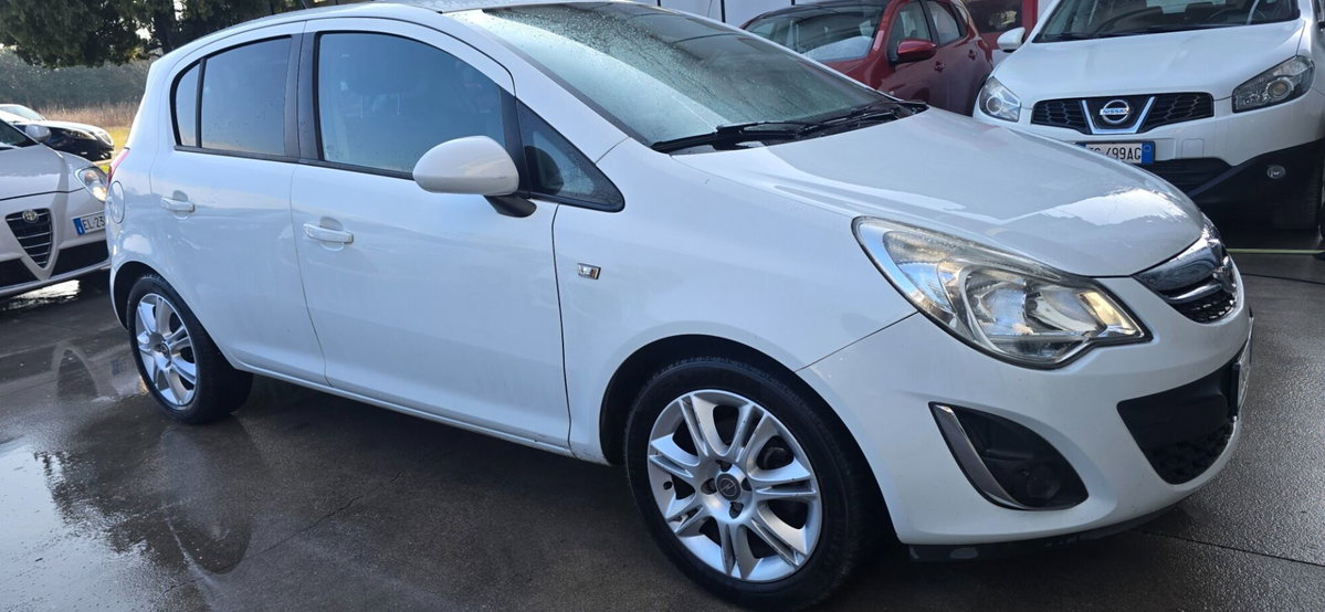Opel Corsa 1.2 85CV 5 porte GPL-TECH Edition (3)