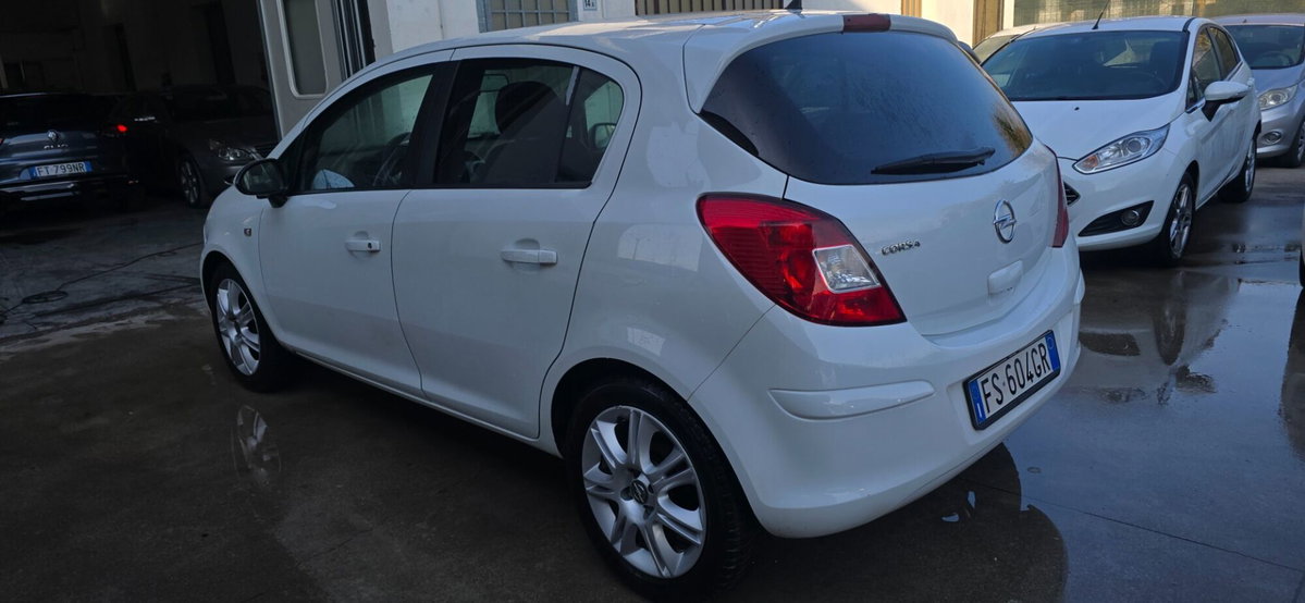 Opel Corsa 1.2 85CV 5 porte GPL-TECH Edition (5)