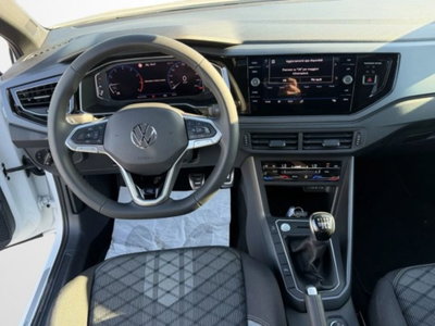 Volkswagen Taigo 1.0 tsi R-Line 115cv (12)